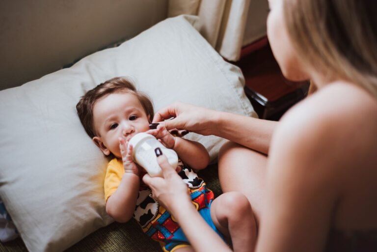 Baby Brezza Formula Pro Advanced parent review 2026 — photo by Jessika Arraes on Pexels