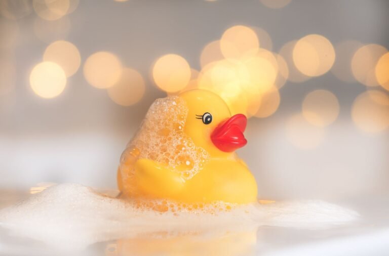 Munchkin Beak Bath Spout Cover parent review 2026 — photo by Ylanite Koppens on Pexels