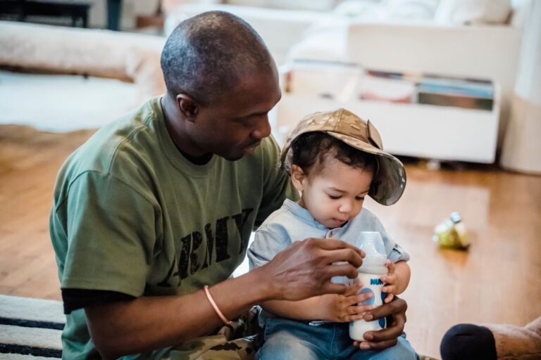 MAM Easy Start Anti-Colic+ Baby Bottles parent review 2026 — photo by George Pak on Pexels