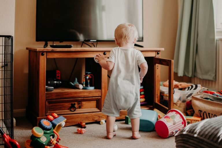 North States Classic Supergate parent review 2026 — photo by Lisa Fotios on Pexels