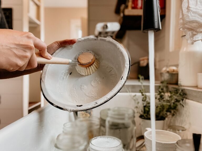OXO Tot Bottle Brush with Nipple Cleaner and Stand parent review 2026 — photo by Hannah Grapp on Pexels